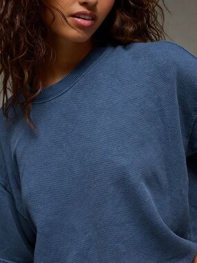 American Eagle Classic Crewneck Short-Sleeve Top in Dark Indigo XL